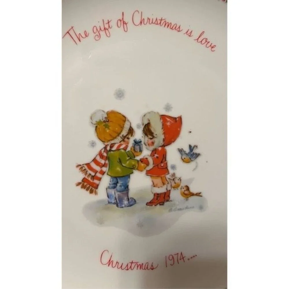 Gigi commemorative edition Christmas porcelain plate 1974